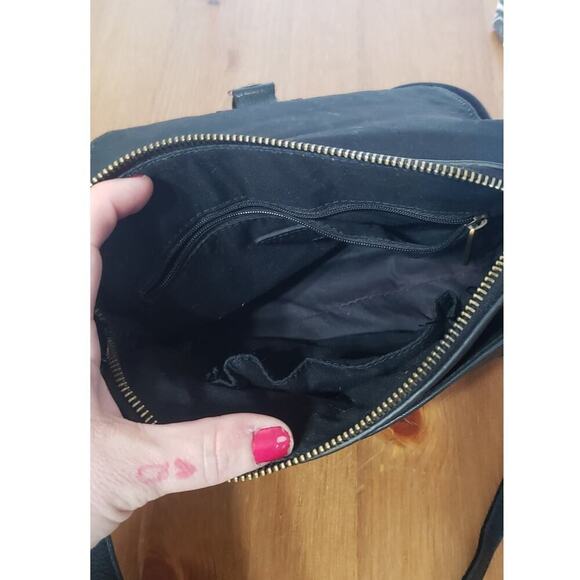 Fossil pebble leather crossbody bag small in size black super soft leath… - Picture 7 of 7